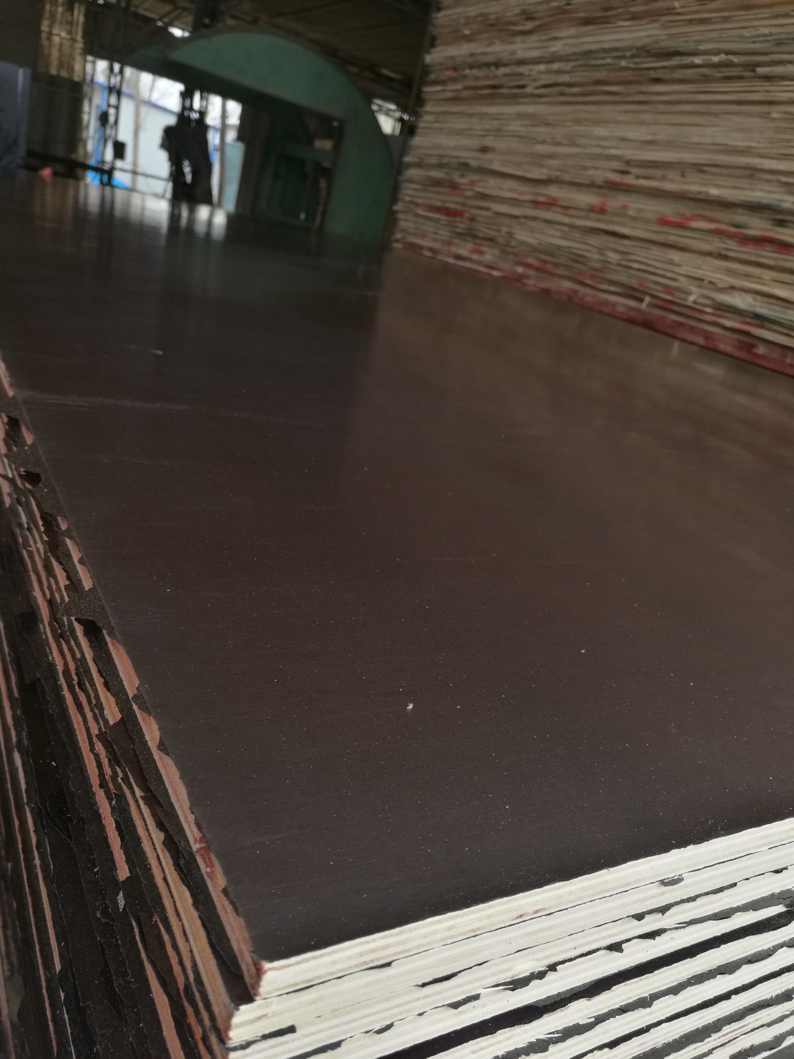 Eucalyptus Core Plywood with Ant-Slip Brown Film Phenolic Glue
