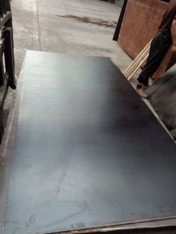 15*1220*2440mm Film Faced Plywood (HBF100)